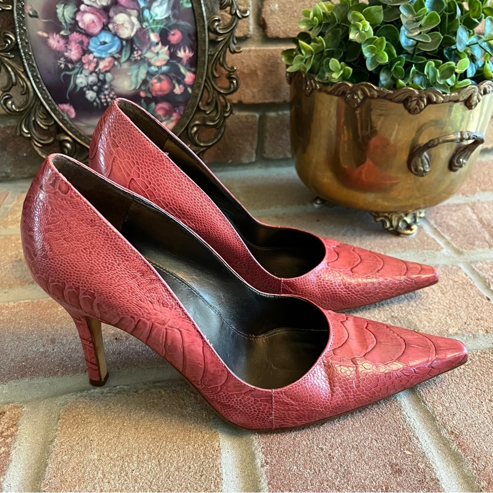 ANTONIO MELANI Pink Textured Leather Women's Heels - Picture 2 of 6